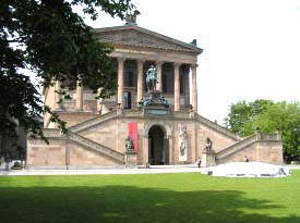 klassizistischer Historismus - Die Alte Nationalgalerie auf der Museumsinsel in Berlin